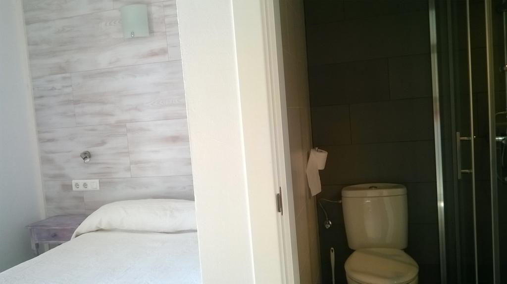 Hostal Paris Ciutadella Ciutadella  Rum bild