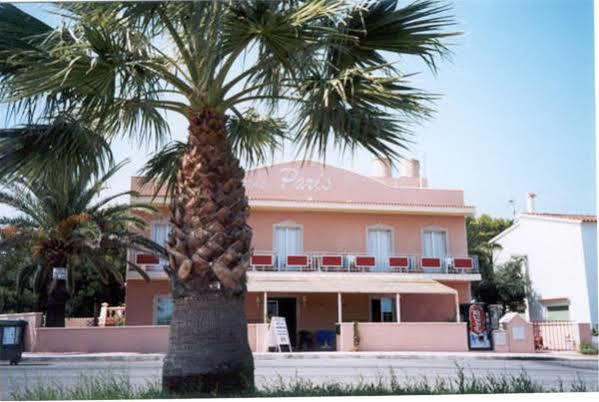 Hostal Paris Ciutadella Ciutadella  Exteriör bild