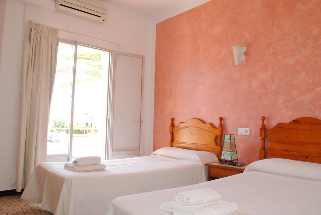 Hostal Paris Ciutadella Ciutadella  Rum bild
